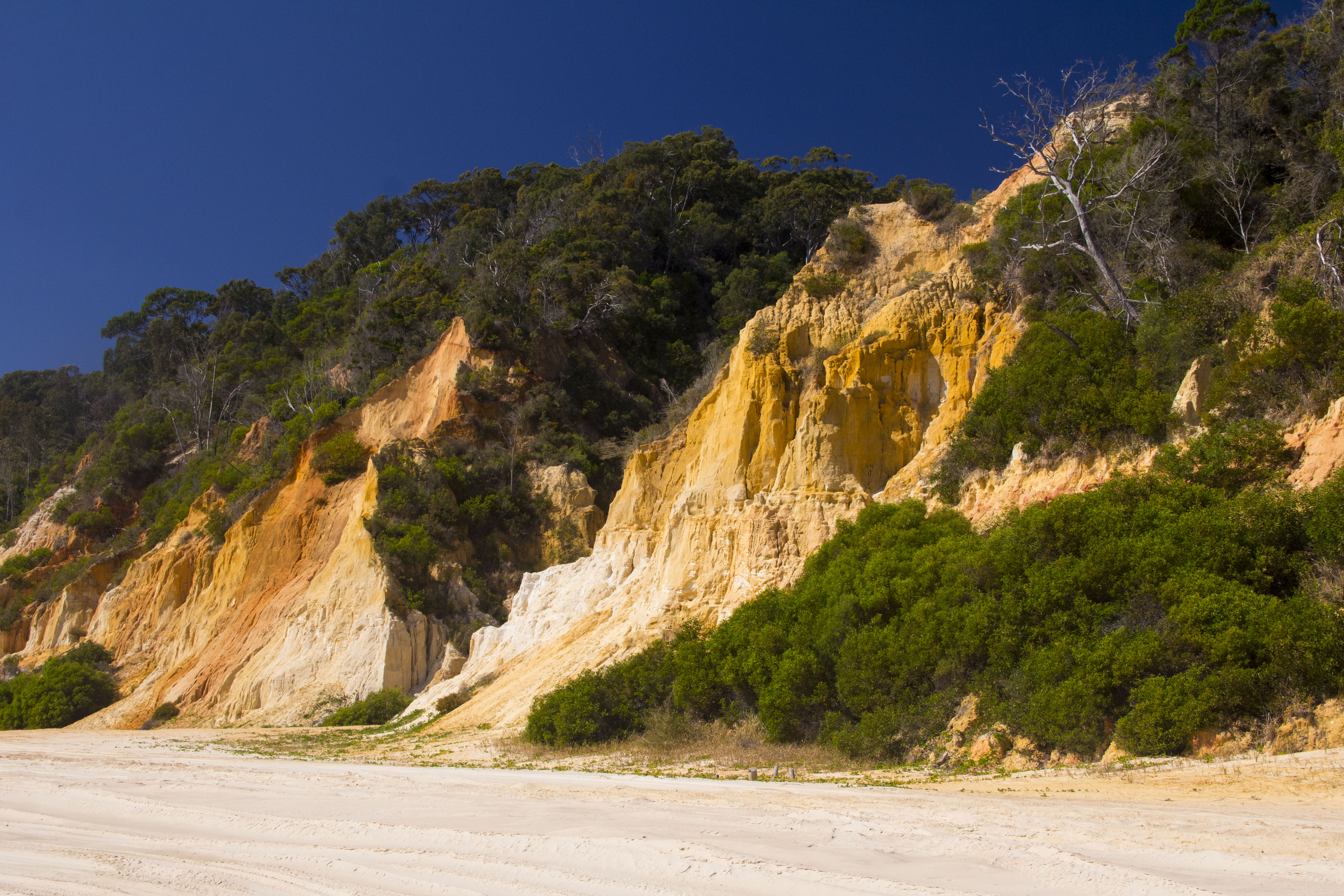 Rainbow beach cliff